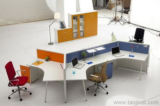 上海黃浦區辦公家具定制 不規則時尚屏風辦公桌與布絨屏風卡位全解析